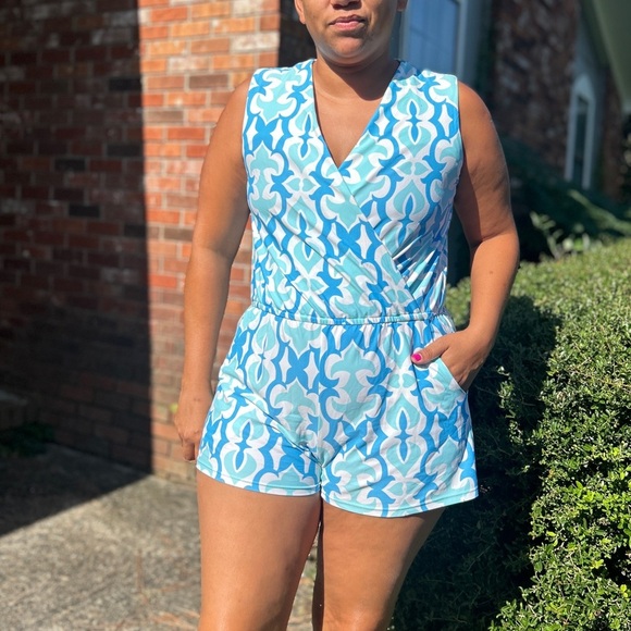 Jude Connally Aqua and White Patterned Dress - Picture 8 of 8